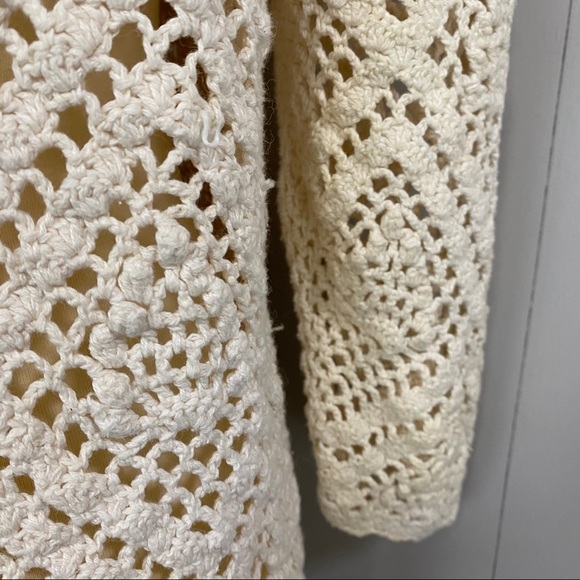Vintage 90's Diamond Crochet Cream Tunic Cardigan w/ Button-Up Front - Picture 7 of 14